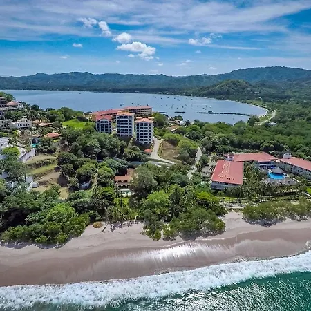 Luxury Suite On 4Th Floor With Pool And Seemingly Endless Ocean Views